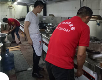 優(yōu)佰特酒店廚房工程安裝現(xiàn)場